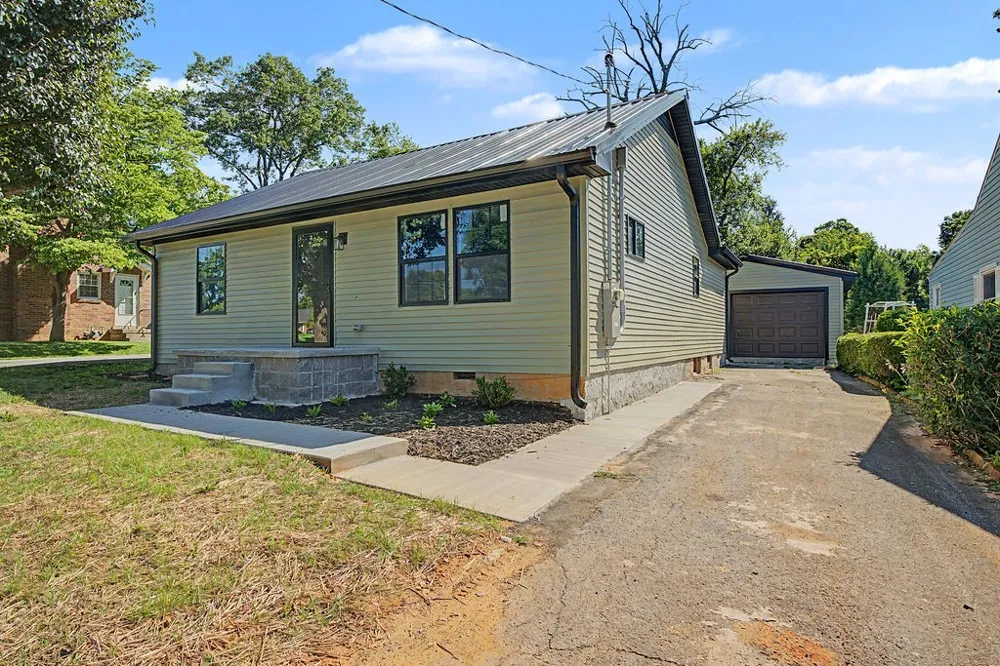 20 Robin Rd Hopkinsville, KY 42240