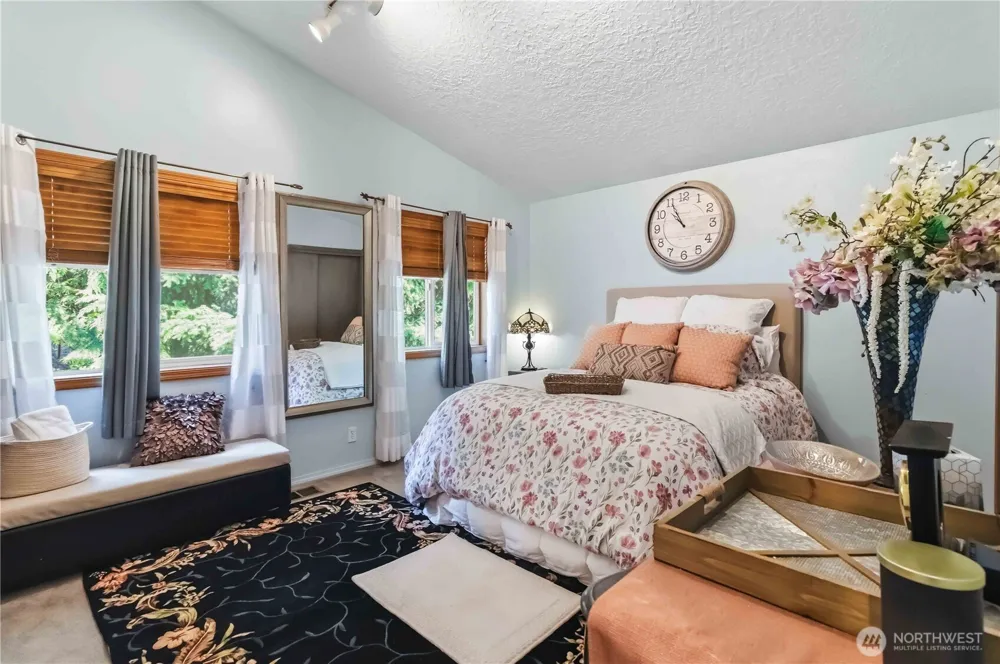 209 W Beacon Hill Drive Longview, WA 98632