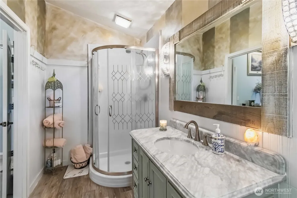 209 W Beacon Hill Drive Longview, WA 98632