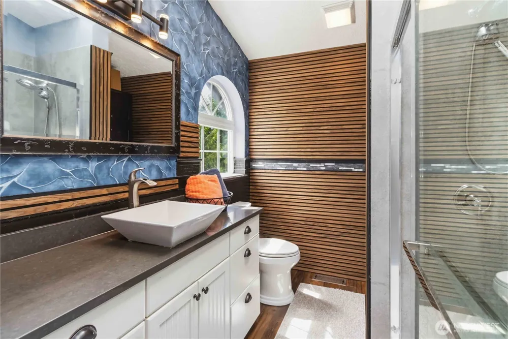 209 W Beacon Hill Drive Longview, WA 98632