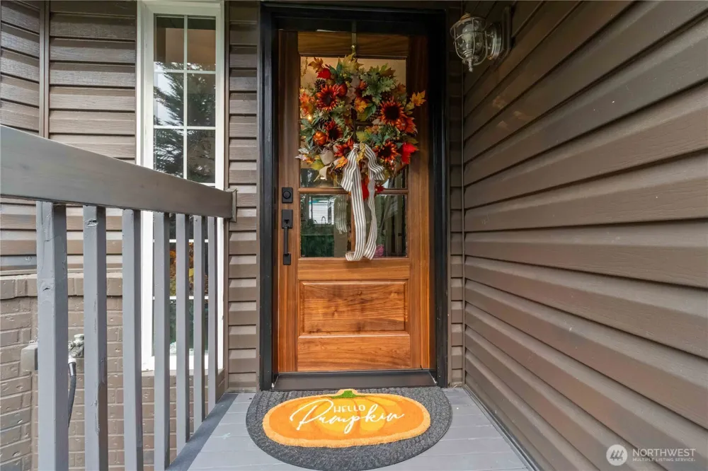 209 W Beacon Hill Drive Longview, WA 98632