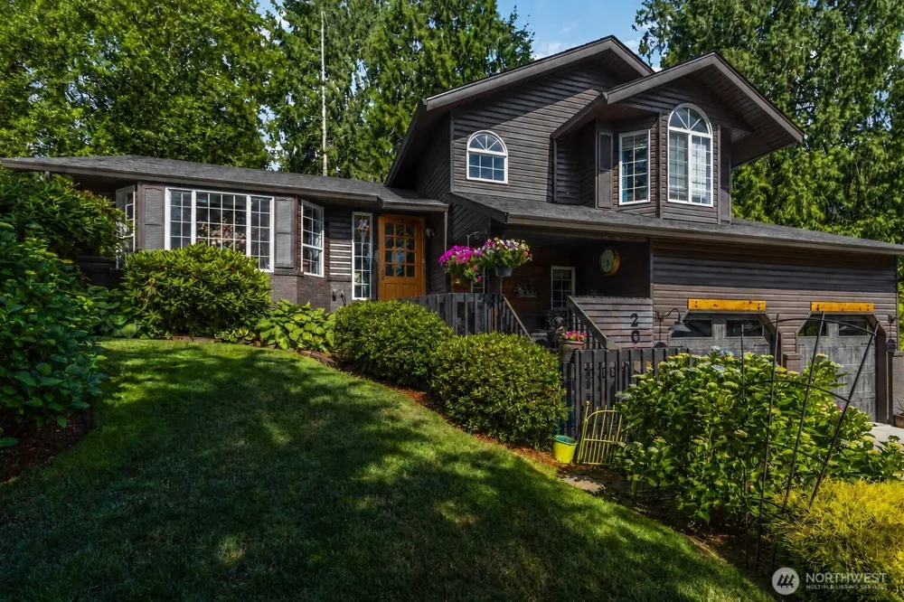 209 W Beacon Hill Drive Longview, WA 98632