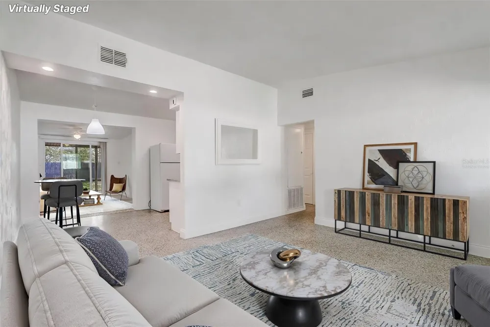 6601 HARVEY STREET Orlando, FL 32809