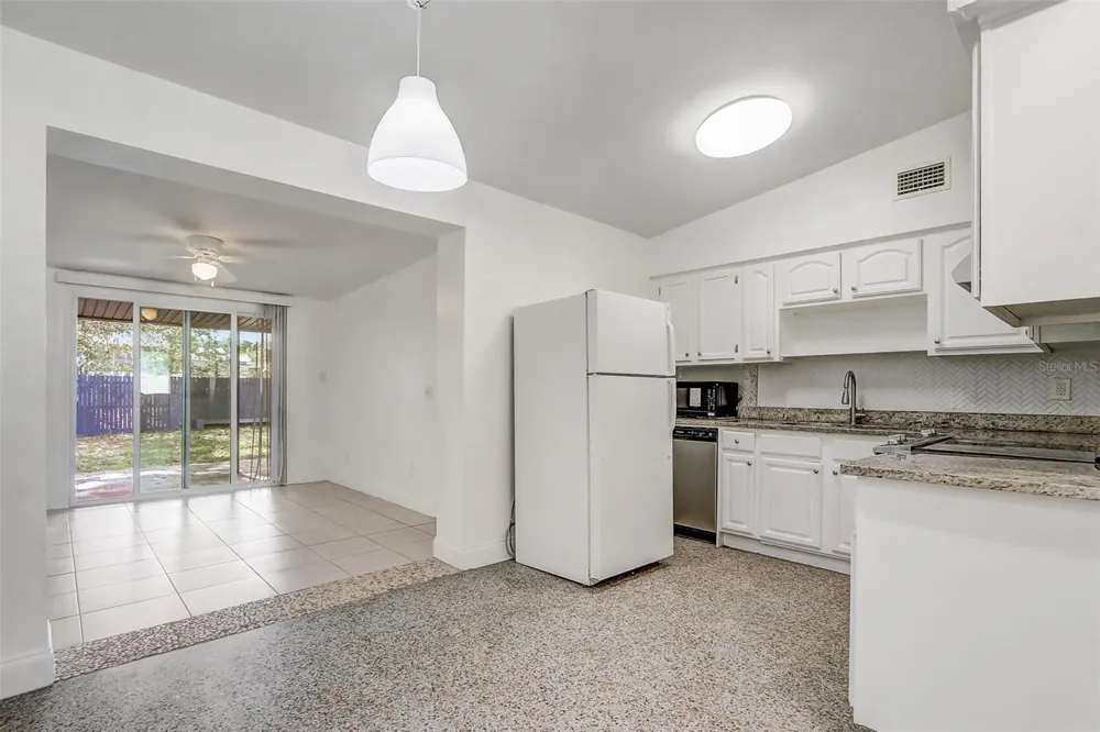 6601 HARVEY STREET Orlando, FL 32809