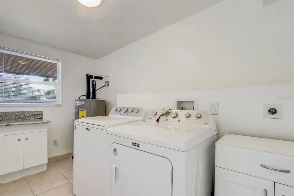 6601 HARVEY STREET Orlando, FL 32809