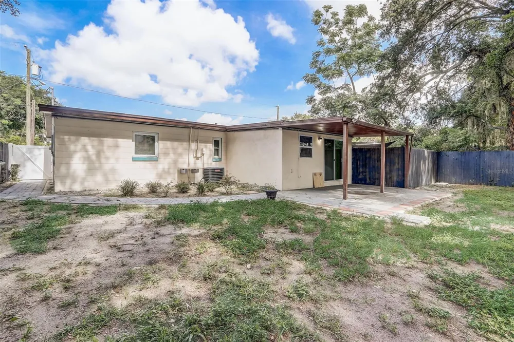 6601 HARVEY STREET Orlando, FL 32809