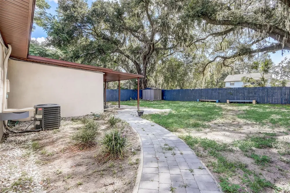 6601 HARVEY STREET Orlando, FL 32809