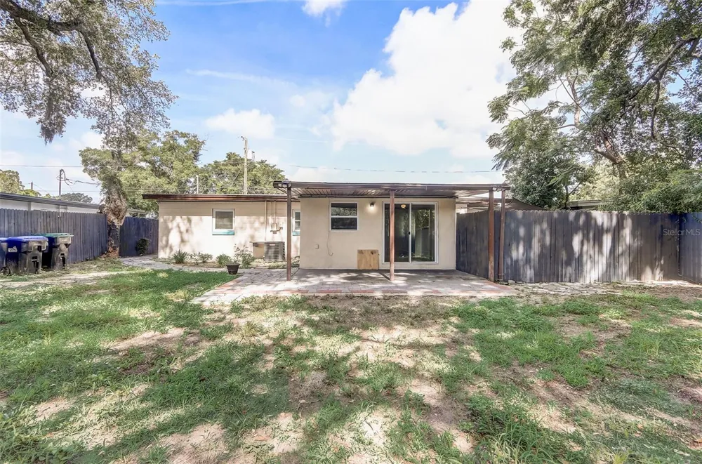 6601 HARVEY STREET Orlando, FL 32809