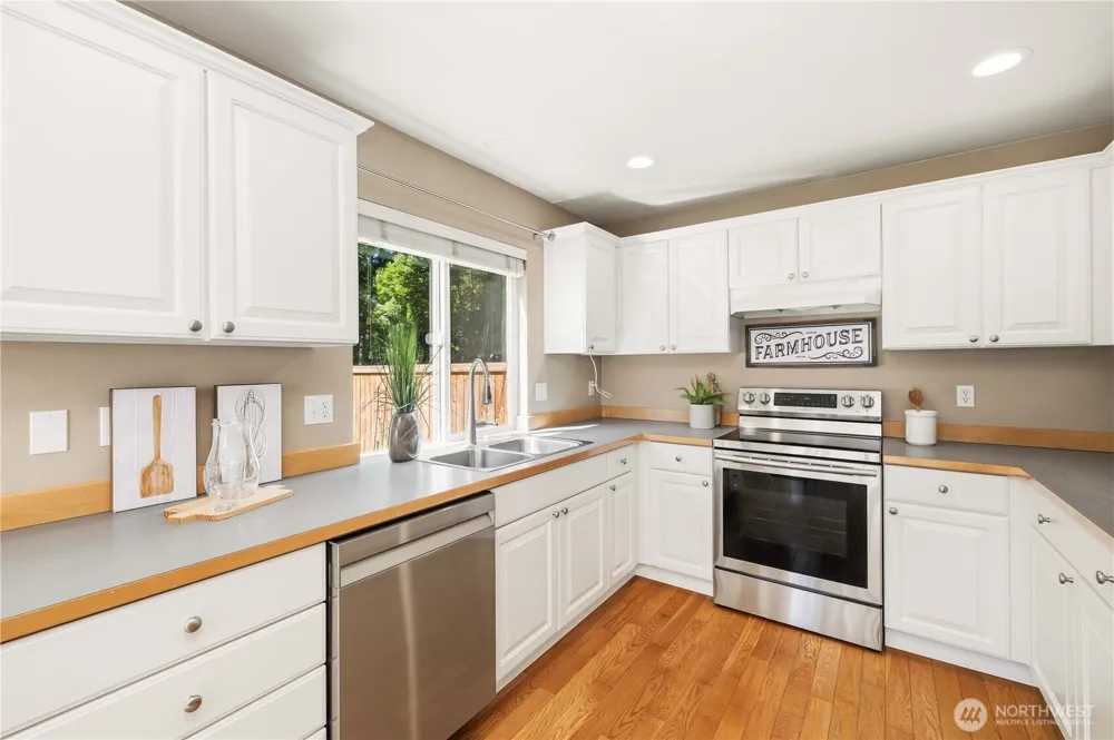 23511 SE 243rd Place Maple Valley, WA 98038