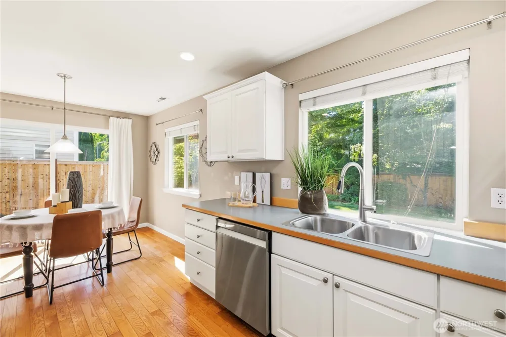 23511 SE 243rd Place Maple Valley, WA 98038