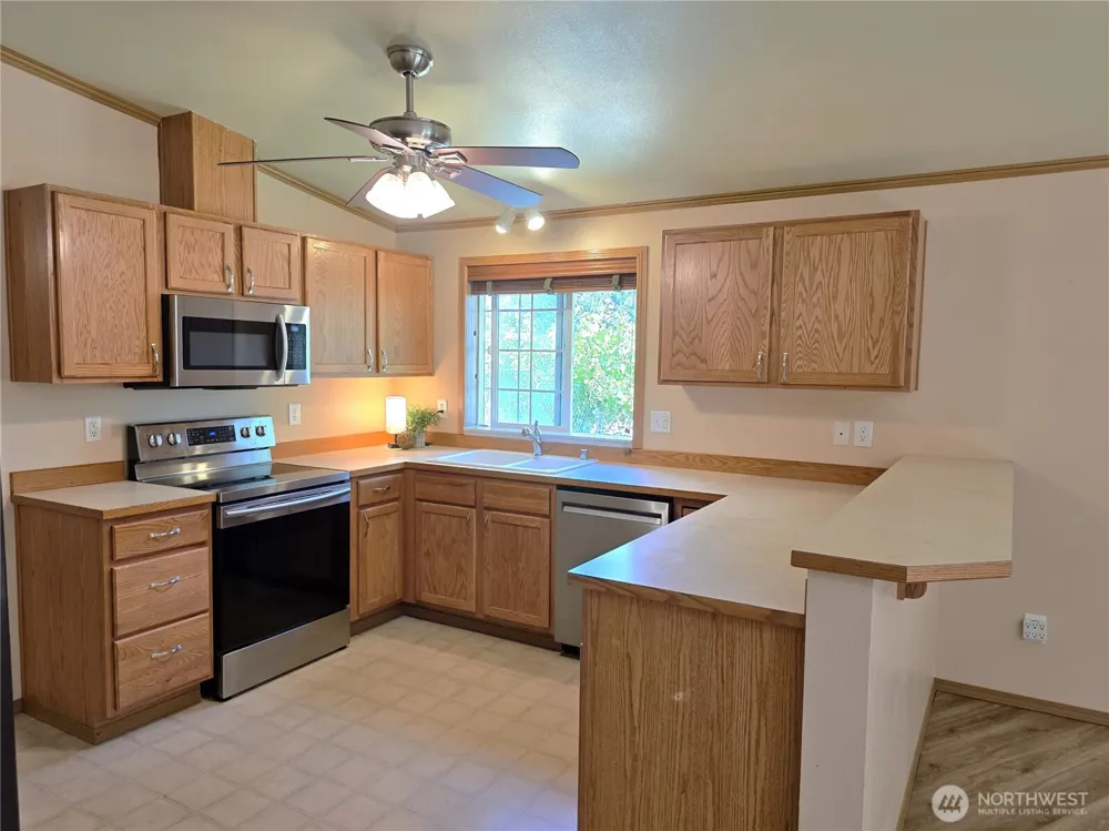 51 SE Cabana Avenue Shelton, WA 98584