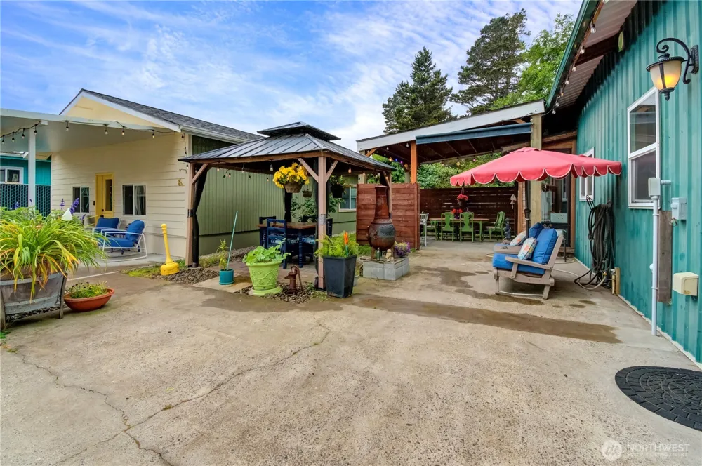 1700 203rd Lane Ocean Park, WA 98640