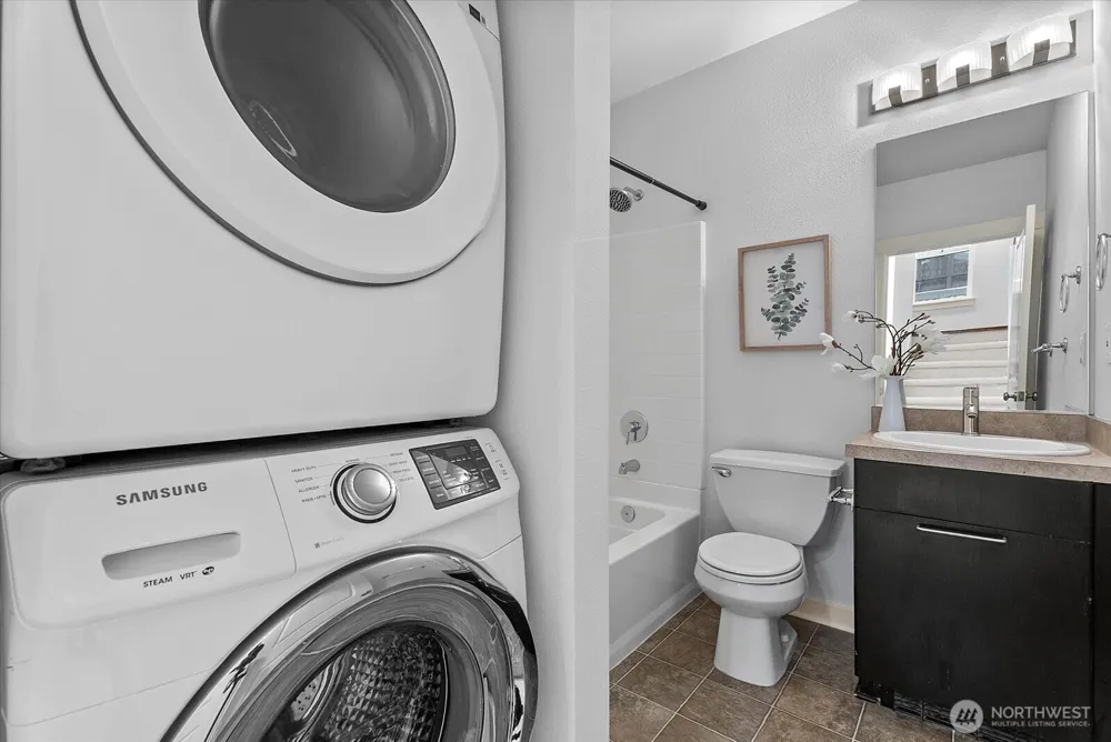 1867 NE Kenyon Court Issaquah, WA 98029