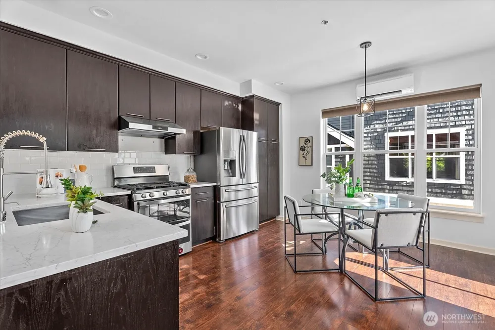 1867 NE Kenyon Court Issaquah, WA 98029