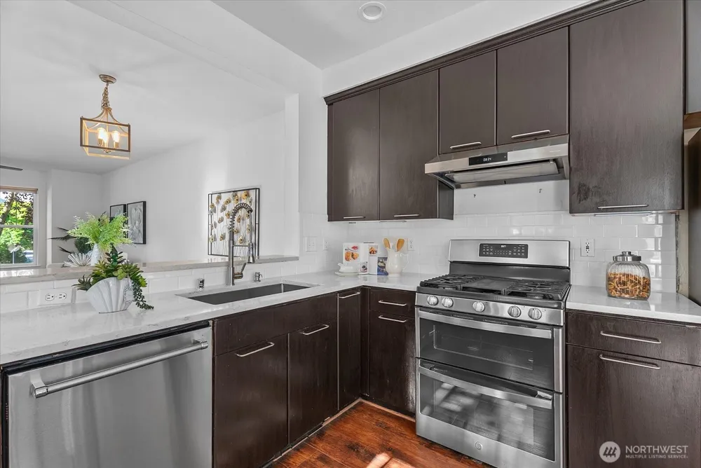 1867 NE Kenyon Court Issaquah, WA 98029
