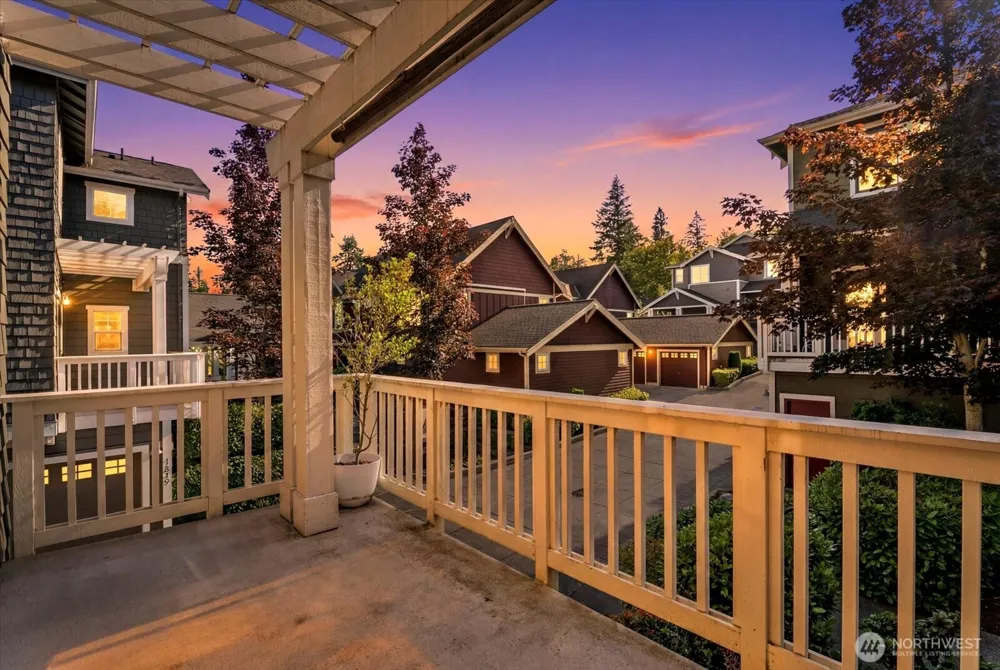 1867 NE Kenyon Court Issaquah, WA 98029