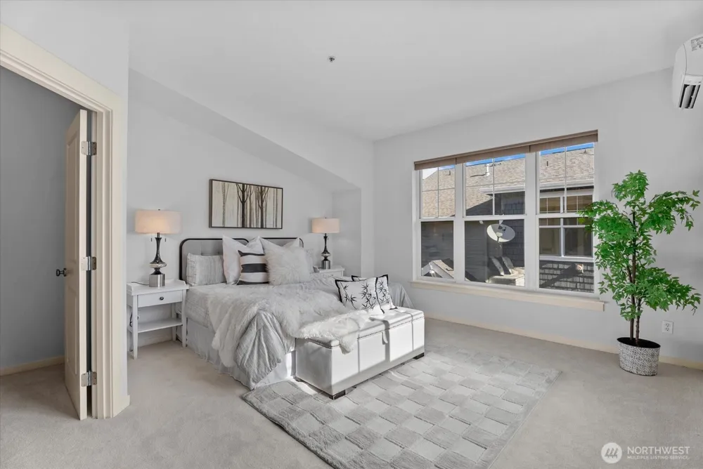 1867 NE Kenyon Court Issaquah, WA 98029