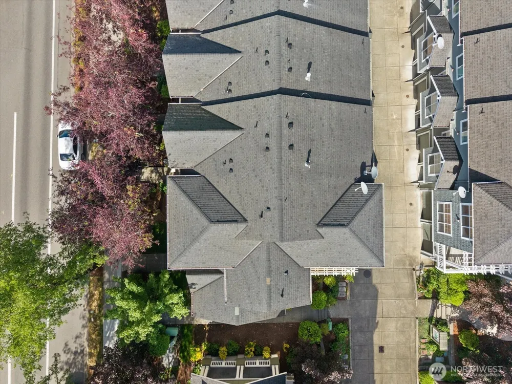 1867 NE Kenyon Court Issaquah, WA 98029