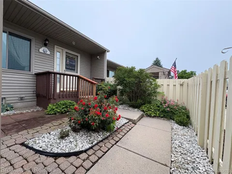 62401 Raleigh Court #4