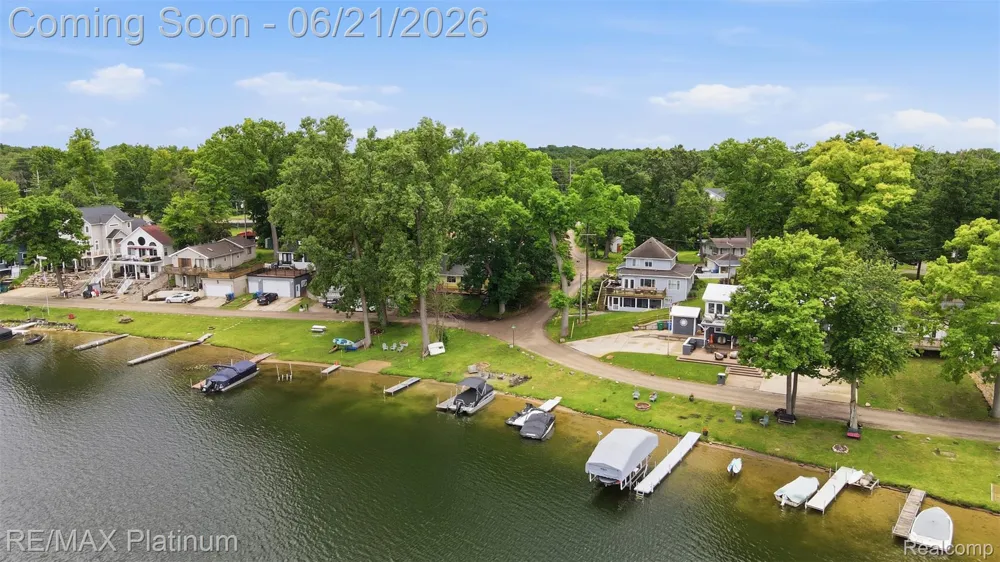 5504 Wildwood Drive Genoa Township, MI 48843