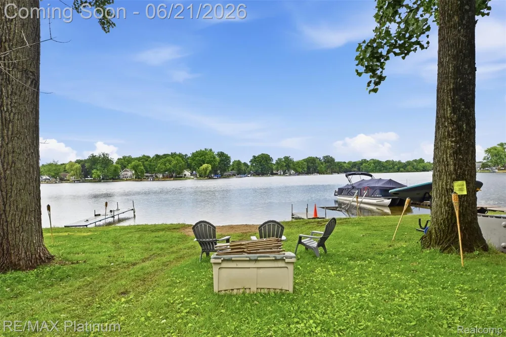 5504 Wildwood Drive Genoa Township, MI 48843