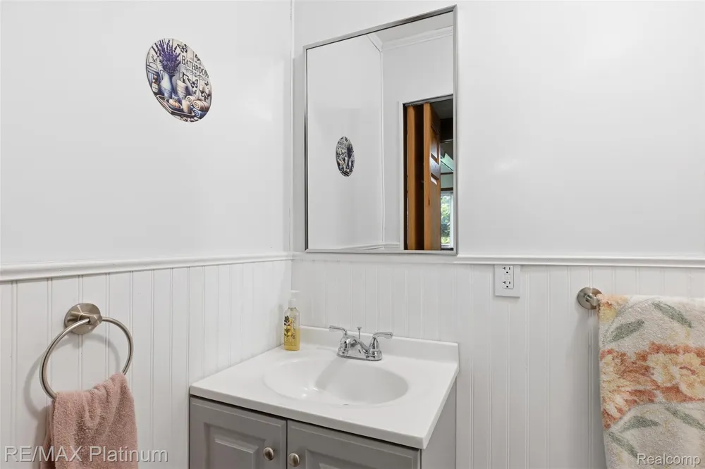 5504 Wildwood Drive Genoa Township, MI 48843