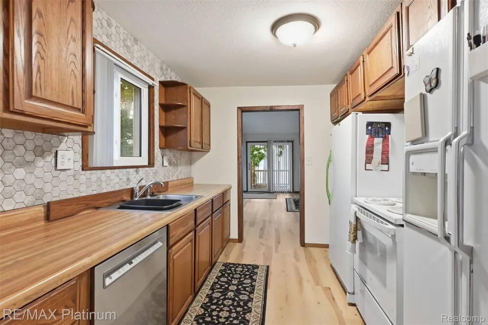 5504 Wildwood Drive Genoa Township, MI 48843