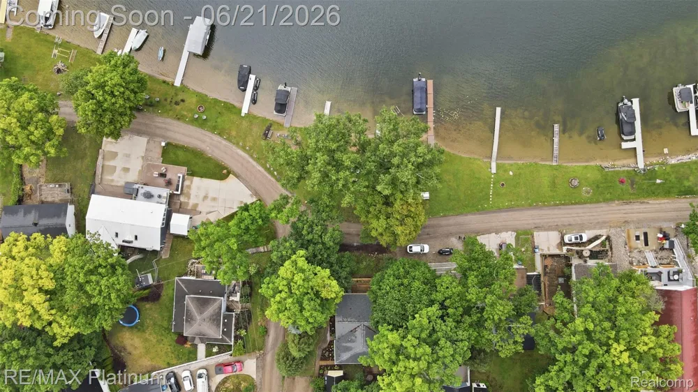 5504 Wildwood Drive Genoa Township, MI 48843