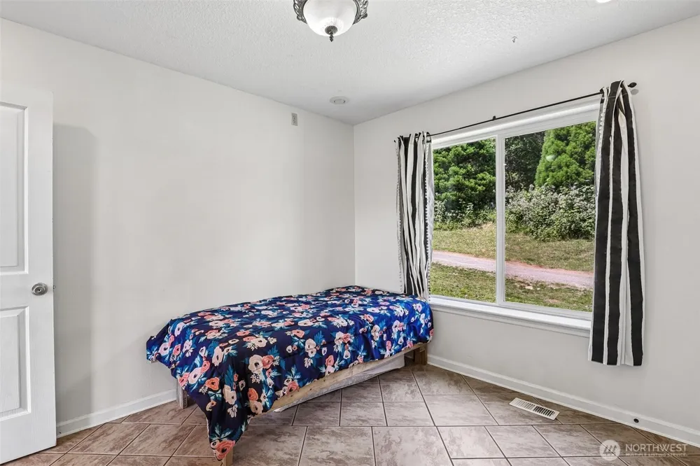 138 Marian Lane Ariel, WA 98603