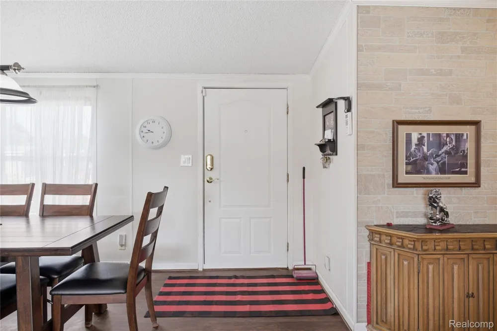 9857 Rembrandt Way Fenton City, MI 48430