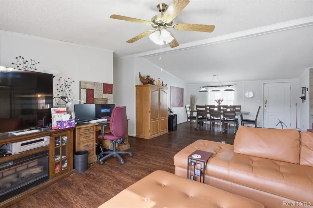 9857 Rembrandt Way Fenton City, MI 48430