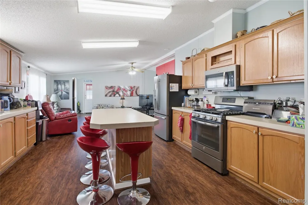 9857 Rembrandt Way Fenton City, MI 48430