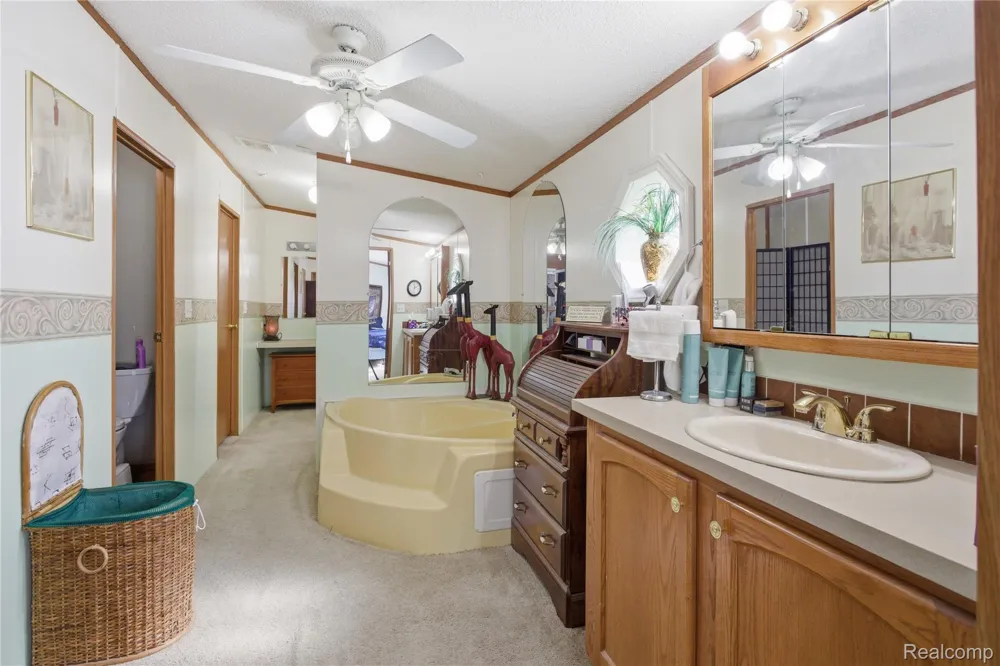 9857 Rembrandt Way Fenton City, MI 48430