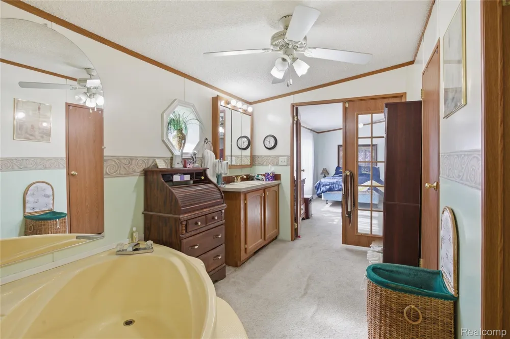 9857 Rembrandt Way Fenton City, MI 48430