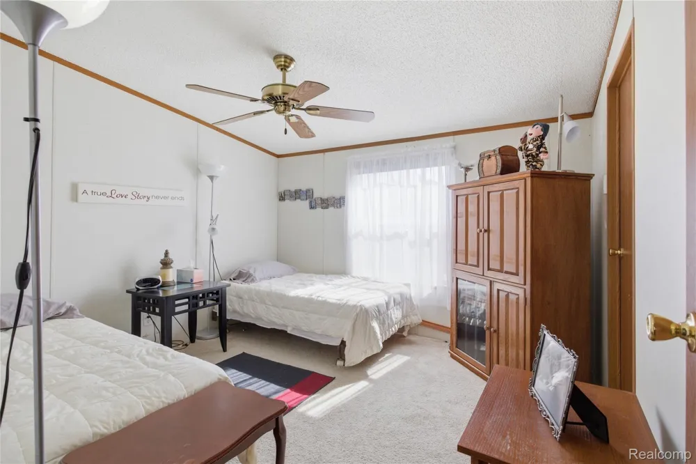 9857 Rembrandt Way Fenton City, MI 48430