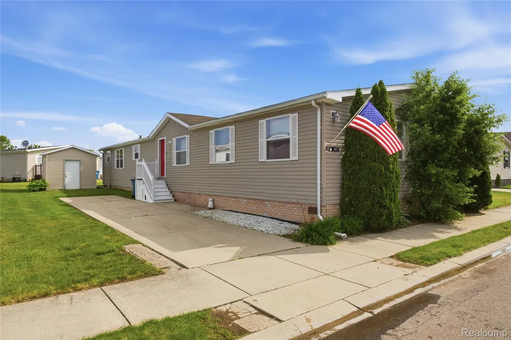9857 Rembrandt Way Fenton City, MI 48430