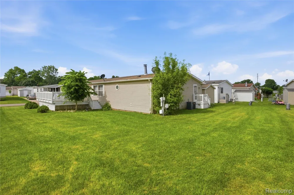 9857 Rembrandt Way Fenton City, MI 48430