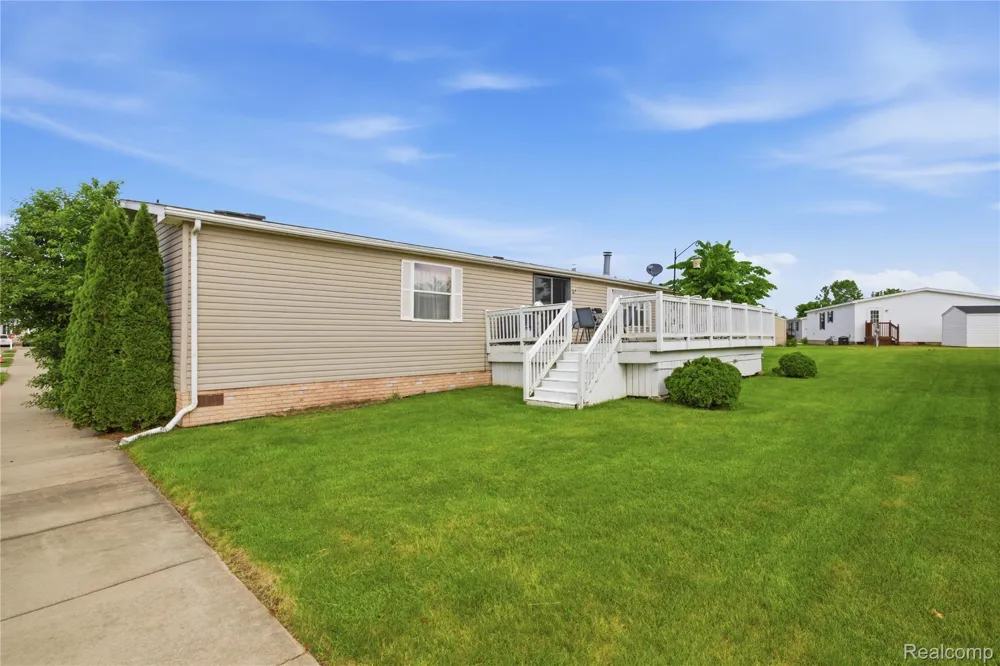 9857 Rembrandt Way Fenton City, MI 48430