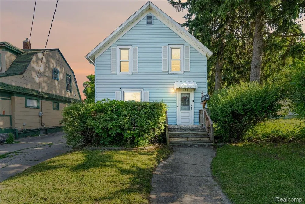 726 W Willow Street Lansing City, MI 48906