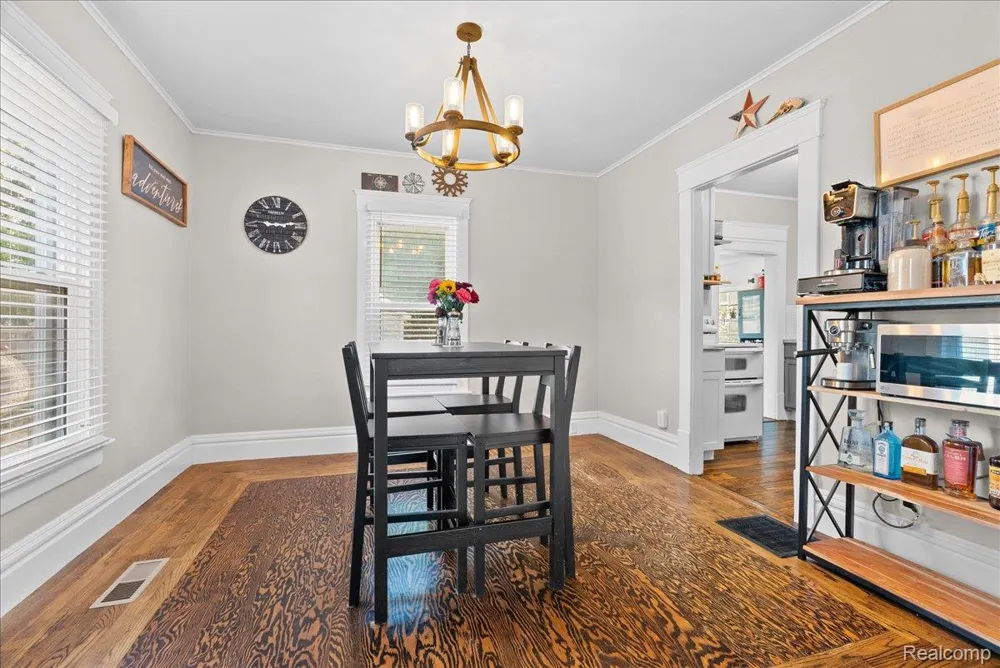 726 W Willow Street Lansing City, MI 48906