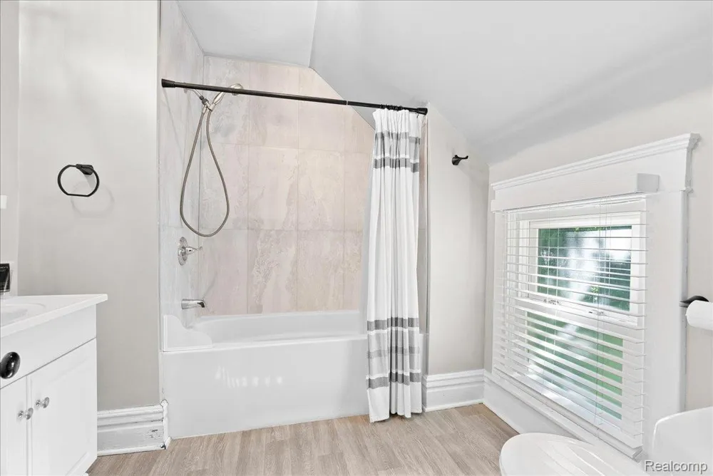 726 W Willow Street Lansing City, MI 48906