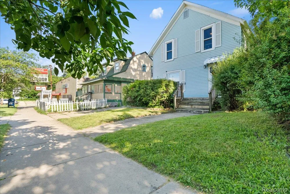726 W Willow Street Lansing City, MI 48906