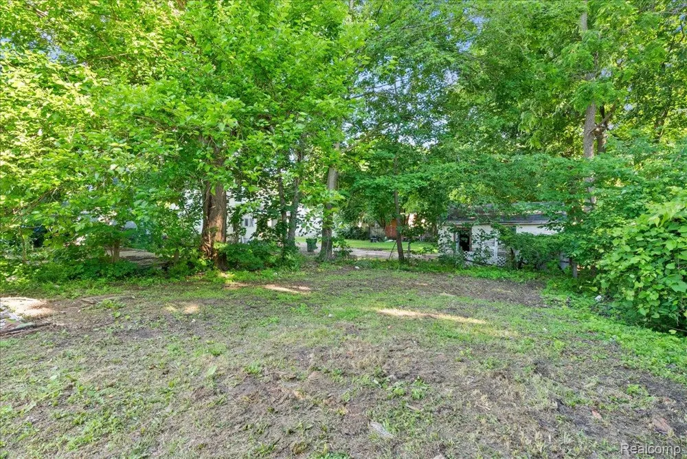 726 W Willow Street Lansing City, MI 48906
