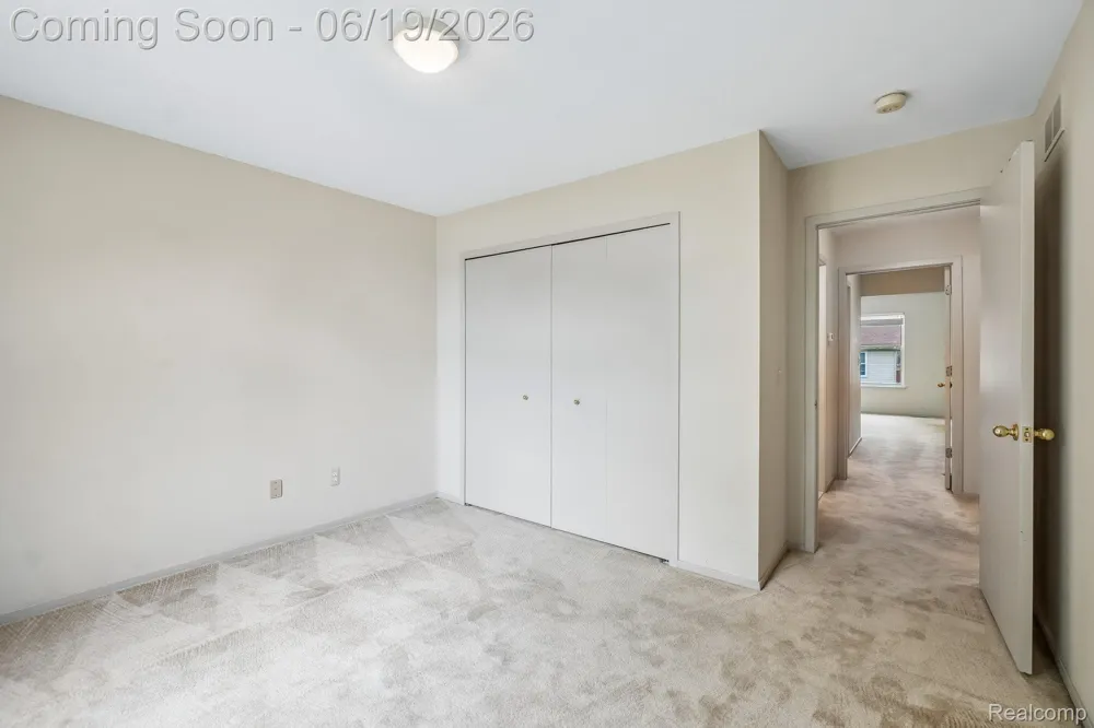 2053 Maplehurst Drive Commerce Charter Township, MI 48390