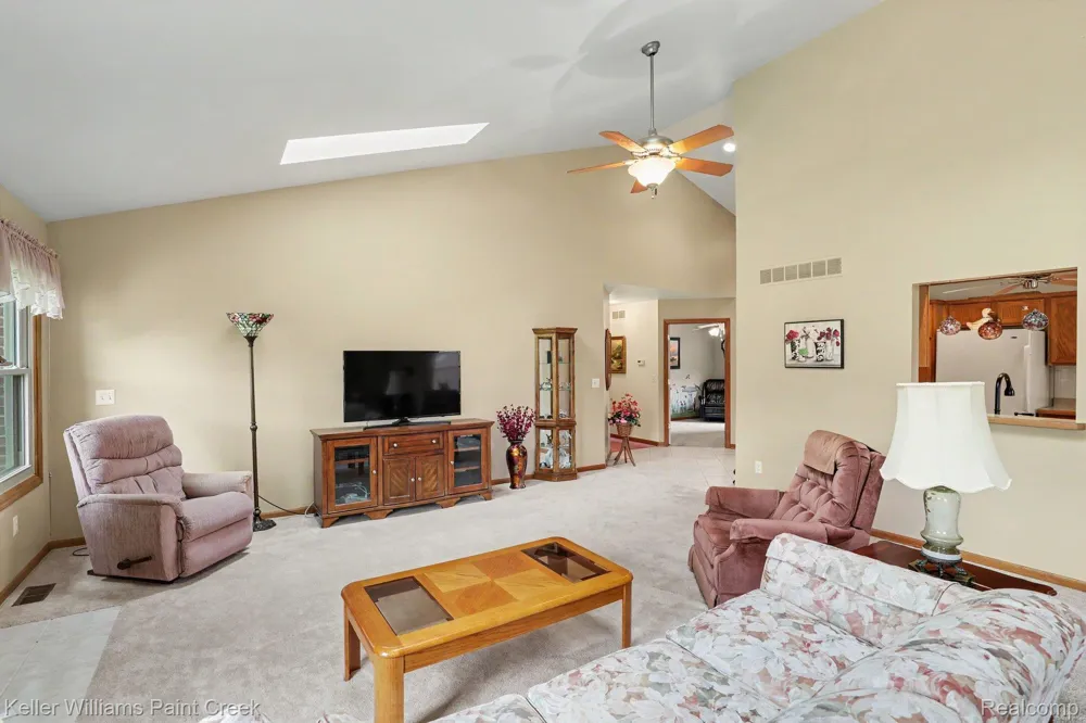 8183 Prestwick Lane Washington Township, MI 48095