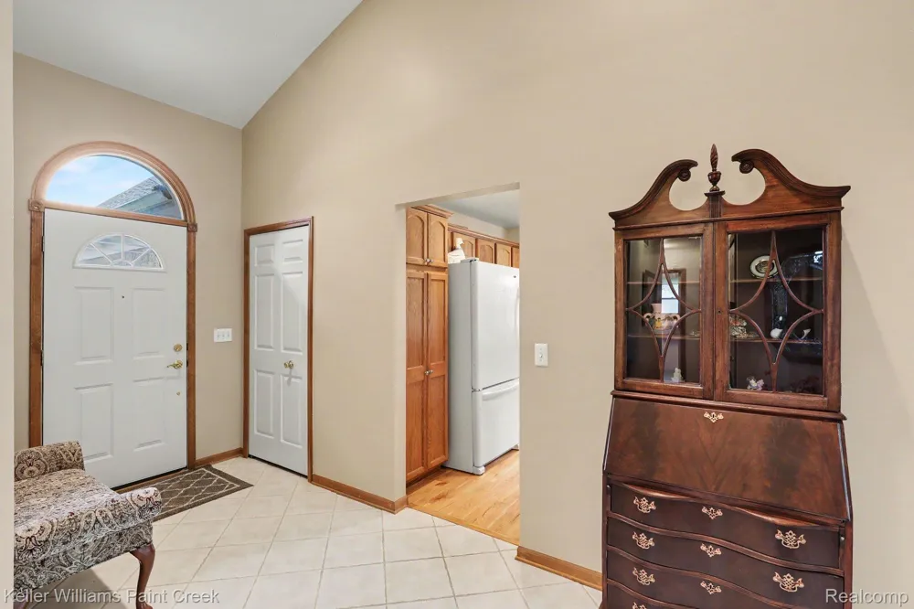 8183 Prestwick Lane Washington Township, MI 48095