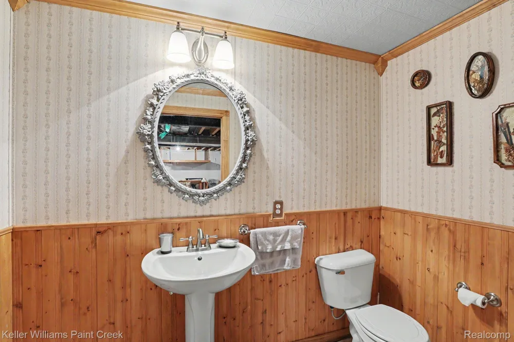8183 Prestwick Lane Washington Township, MI 48095