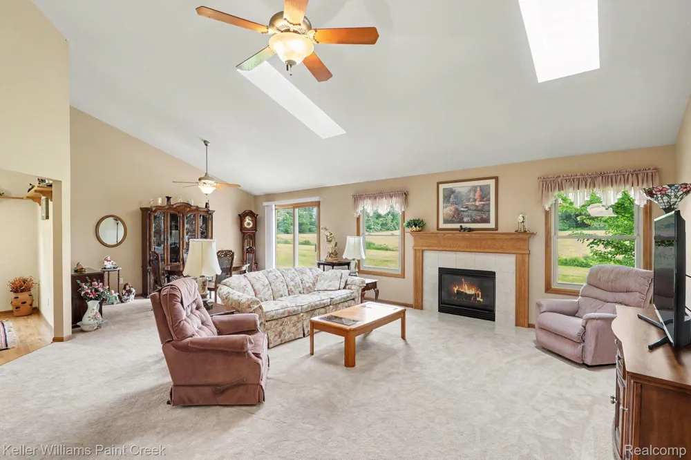8183 Prestwick Lane Washington Township, MI 48095