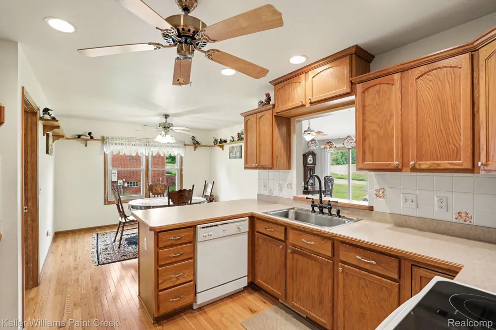 8183 Prestwick Lane Washington Township, MI 48095