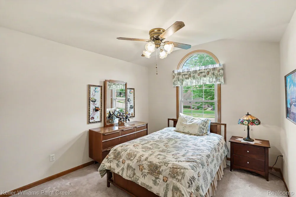 8183 Prestwick Lane Washington Township, MI 48095